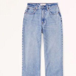 NWT Abercrombie High Rise Loose Jean